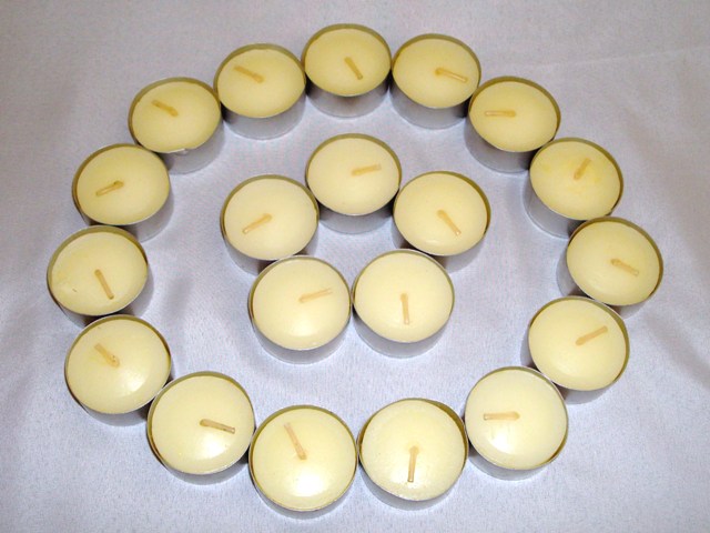 16pk Large White Floating Tealight Candles