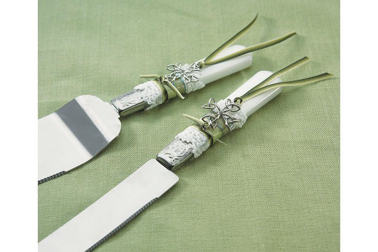 Silver plated wedding cake serving set with crystals