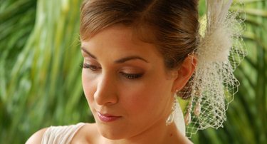 Michelle Price Makeup Artist Wedding Hair And Makeup Easy Weddings