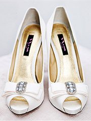novo wedding shoes