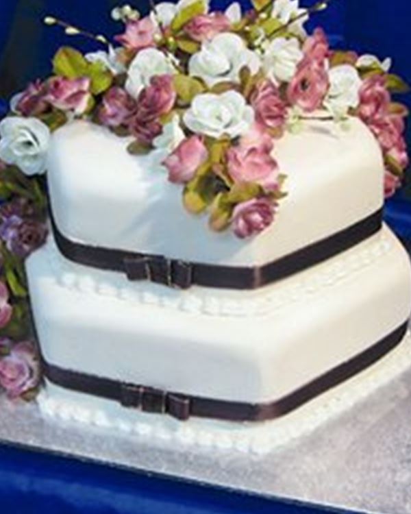 Blue Rabbit Cakes  Wedding  Cakes  Croydon Easy Weddings 